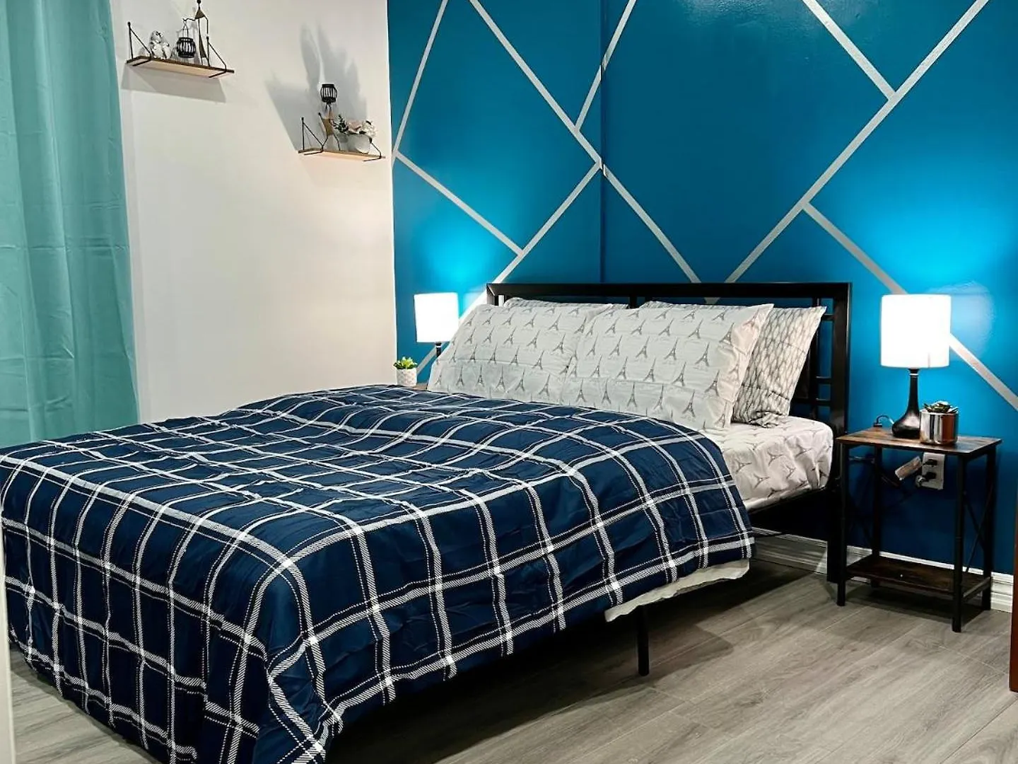 K4 Room Near Airport Mississauga