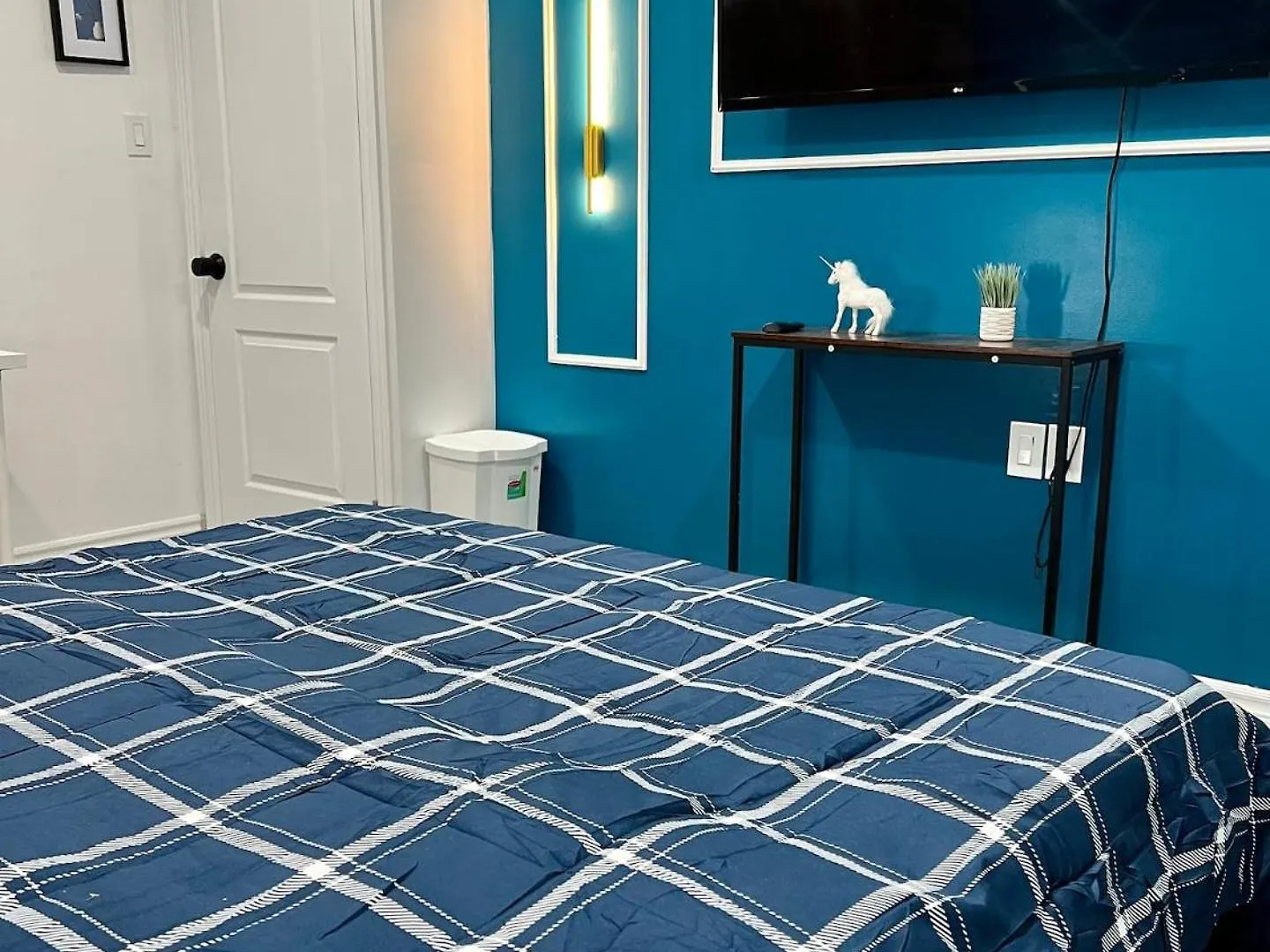 Holiday home K4 Room Near Airport Mississauga