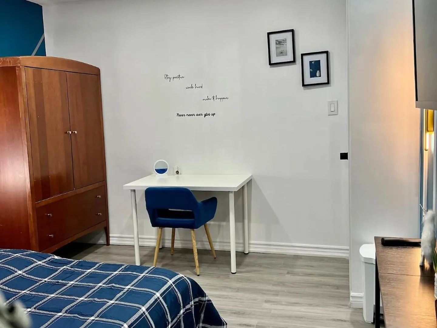 K4 Room Near Airport Mississauga Holiday home
